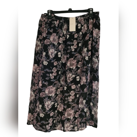 inLUV Skirt Floral Size 1X 2X 3X Back Zip NWT - Picture 1 of 10
